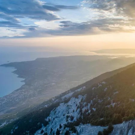 Russa Dionisis Villa *