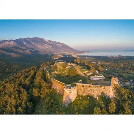 Russa Dionisis 别墅 特拉佩扎奇