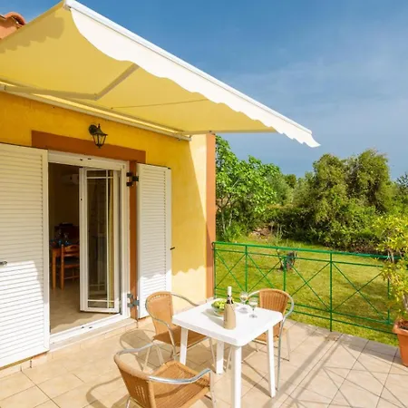 Russa Dionisis * 特拉佩扎奇