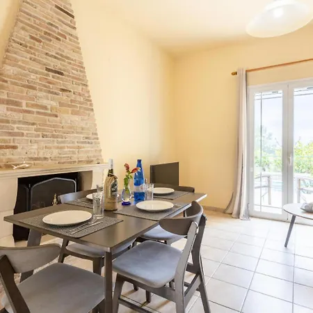 Russa Dionisis 别墅