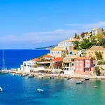Russa Dionisis Βίλα Τραπεζάκι